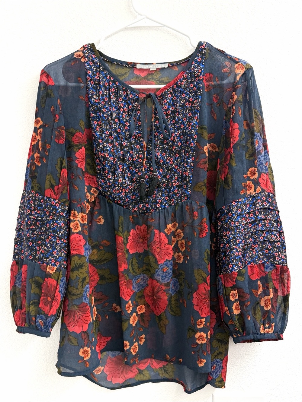 Boho Floral Peasant flowy Top - Floral size medium